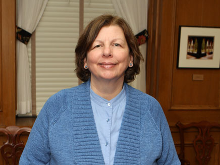 Dr. Jacqueline Endres Nenchin, professor at Molloy University 