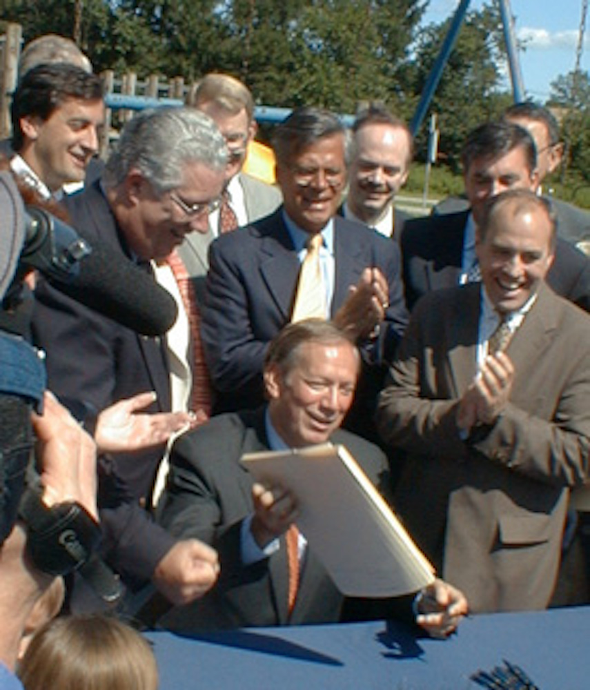 Photo of Governor Pataki signing Neighbor Notice Law