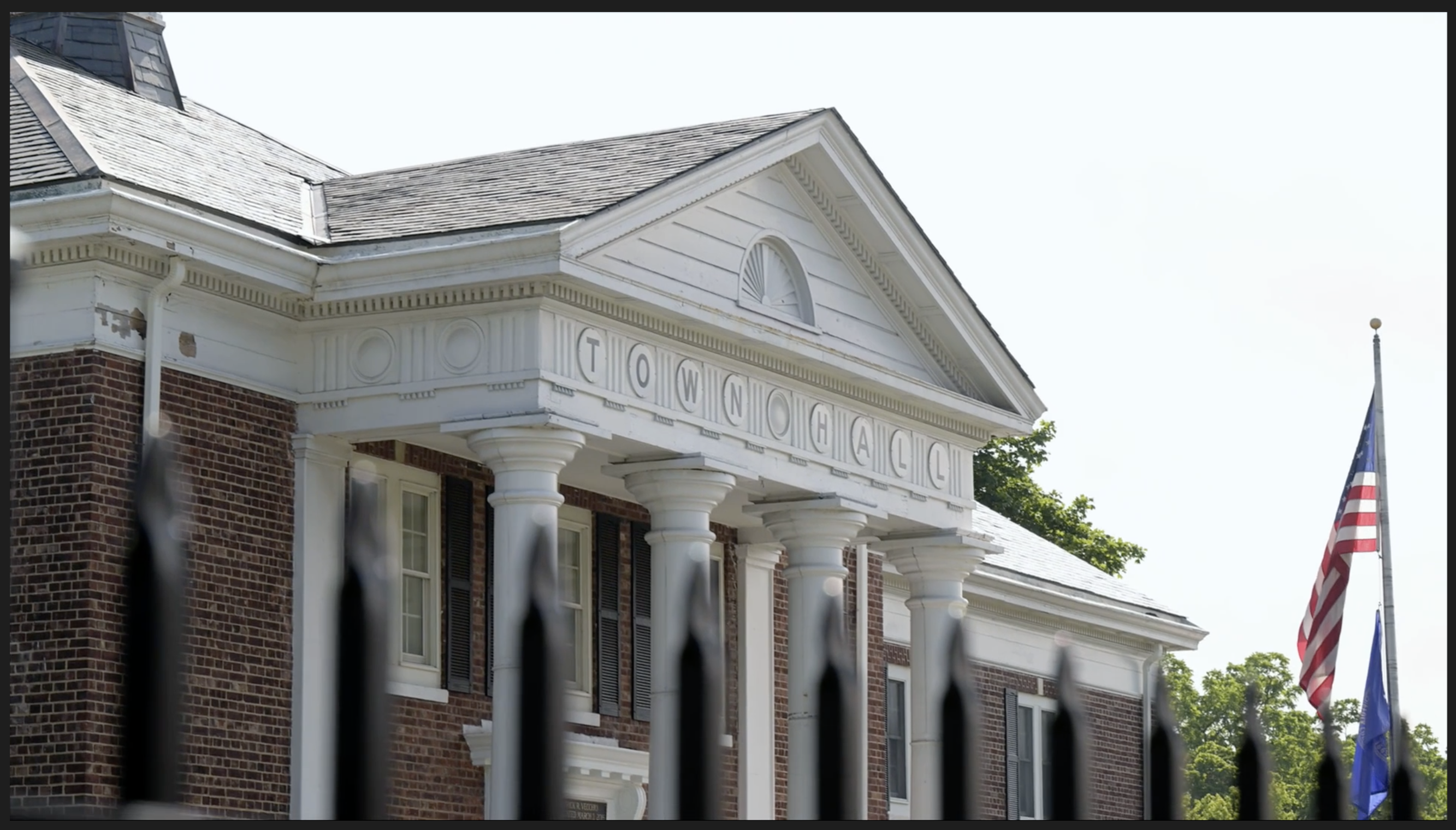 Photo of Babylon Town Hall