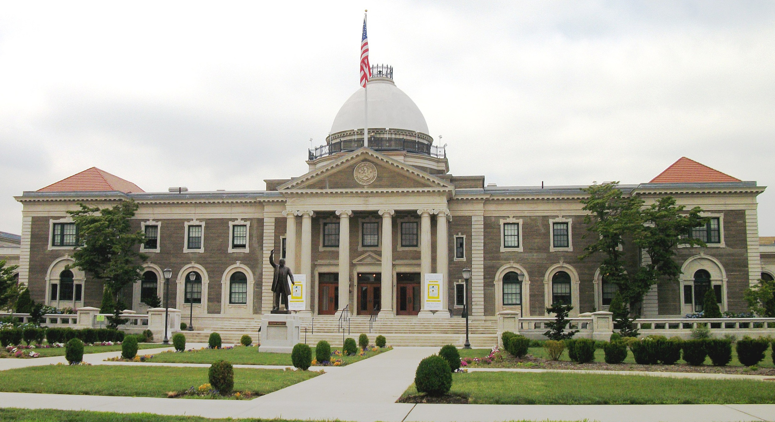 Photo of Old Nassau County Courthouse/Theodore Roosevelt Executive and Legislative Building