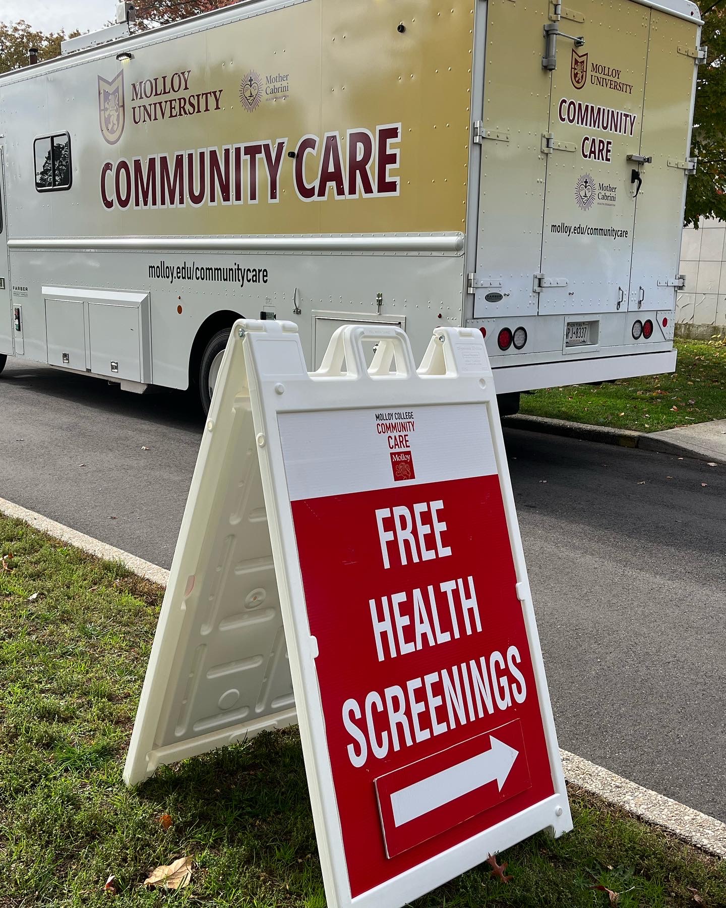 mobile clinic sign
